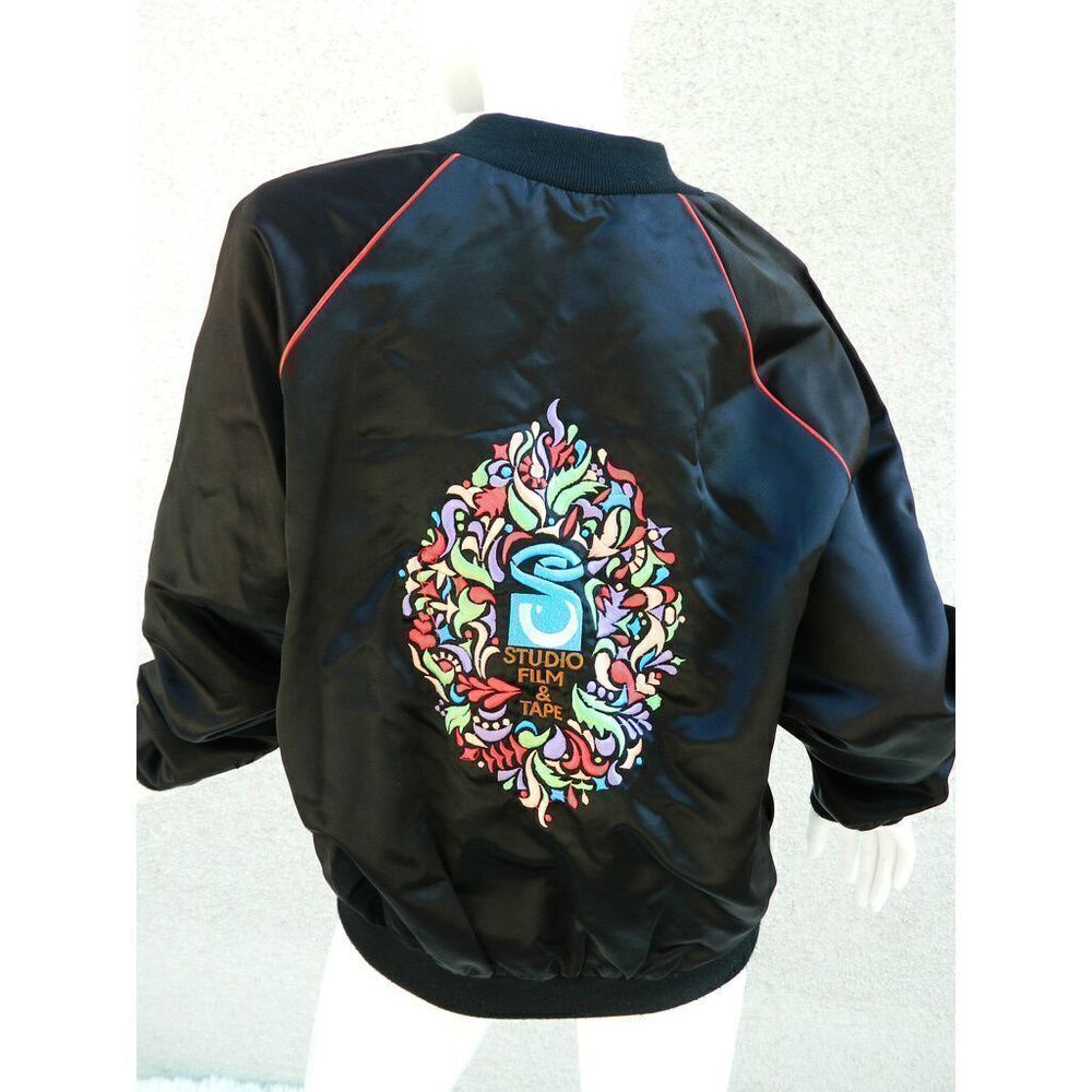 High Five Satin Bomber Movie Studio Monogram Sz L‎